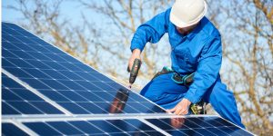 Installation Maintenance Panneaux Solaires Photovoltaïques à Saint-Jean-Kerdaniel